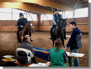 Verschiedene Gegenstnde mussten sich die Reiter merken.